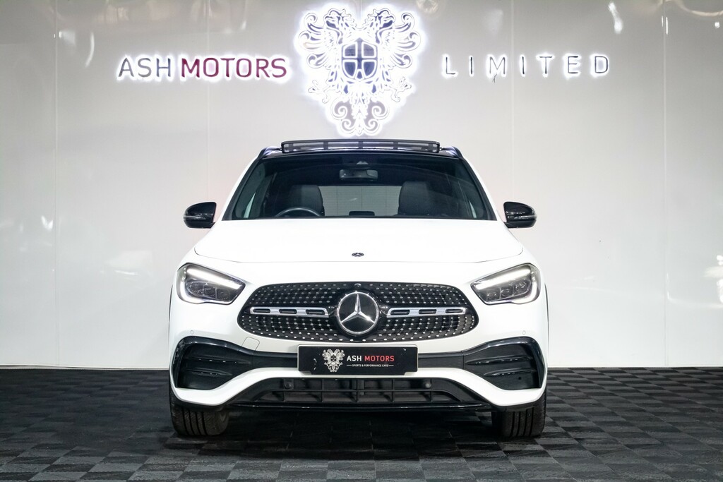Mercedes-Benz GLA Class 2.0 Gla220d Amg Line Night Edition AU23FOJ White #4