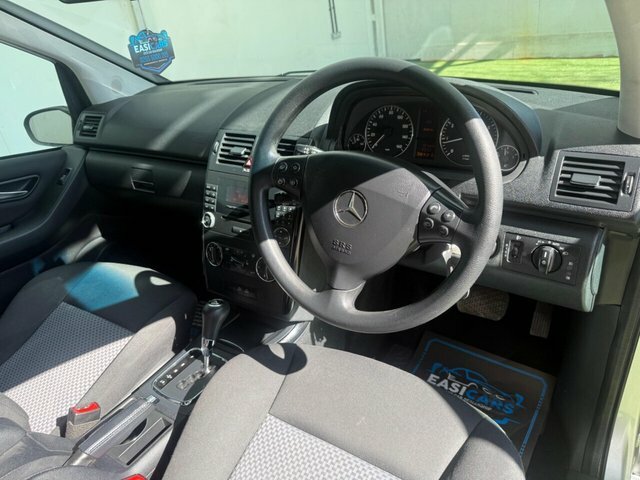 Mercedes-Benz A Class 1.5 A150 Elegance Se Cvt Blue #3