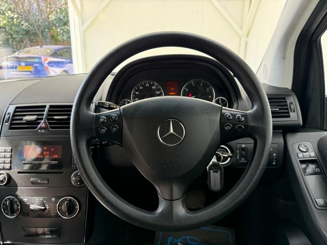 Mercedes-Benz A Class 1.5 A150 Elegance Se Cvt Blue #29