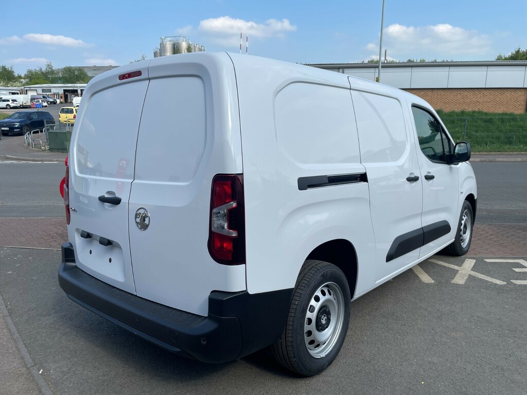 Vauxhall Combo XL Prime 2000 1.5Td 100Ps FE75AYU White #5