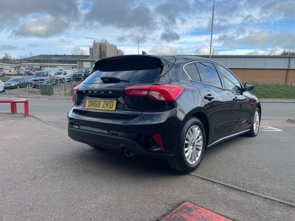 Ford Focus Titanium 1.0T 125Ps Ecoboost DN68ZKO Black #4
