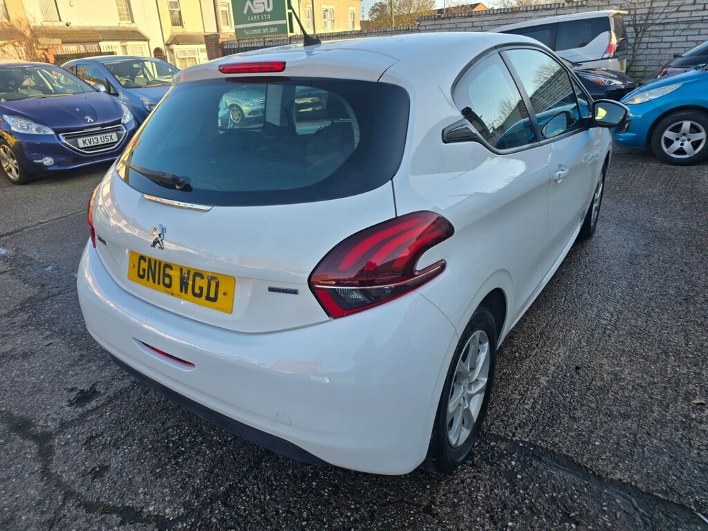 Peugeot 208 Hatchback 1.6 Bluehdi Active Euro 6 201616 GN16WGD White #3