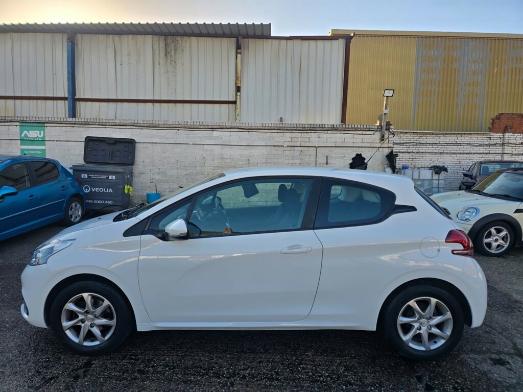 Peugeot 208 Hatchback 1.6 Bluehdi Active Euro 6 201616 GN16WGD White #6