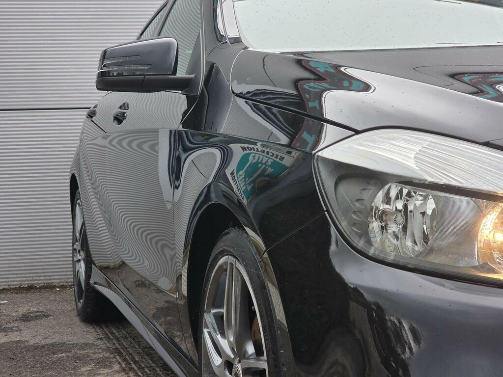 Mercedes-Benz A Class Hatchback 1.6 A200 Amg Line Euro 6 Ss 2017 SO17UGH Black #2