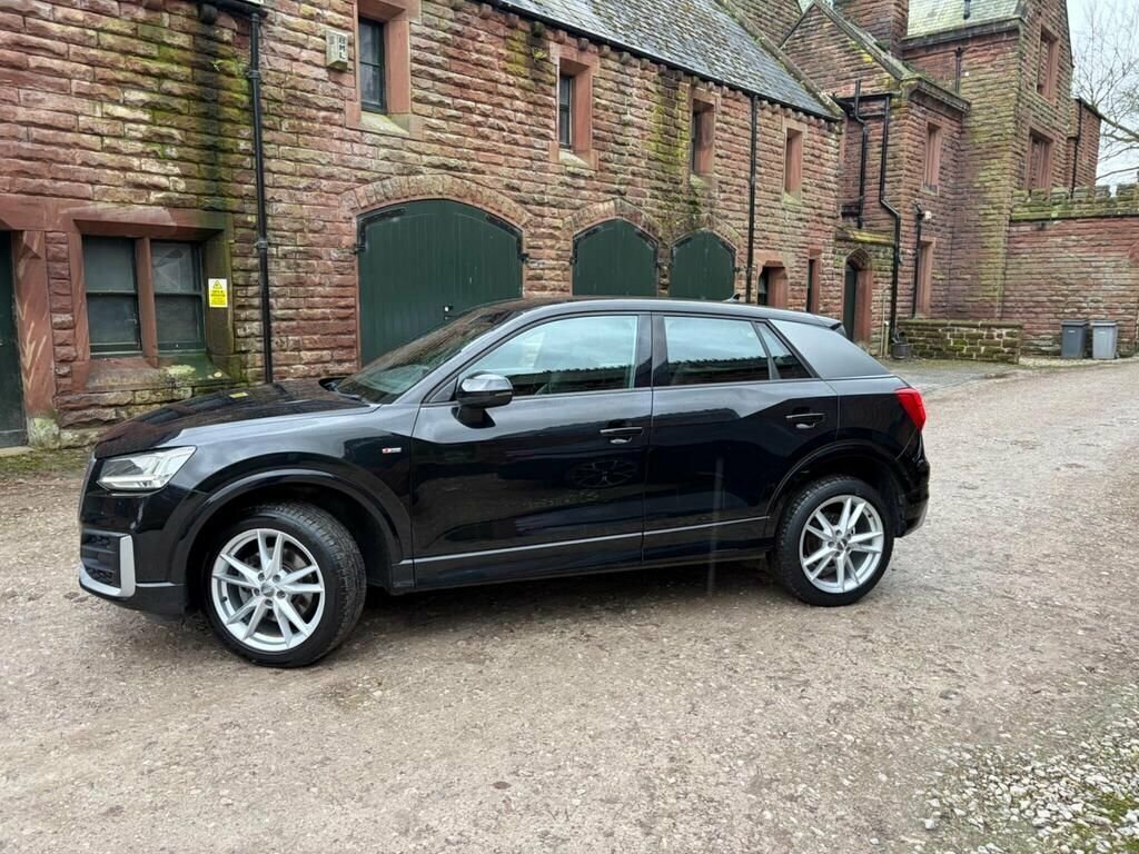 Audi Q2 1.4 Tfsi Cod S Line Suv Euro 6 AJ18PKY Black #2