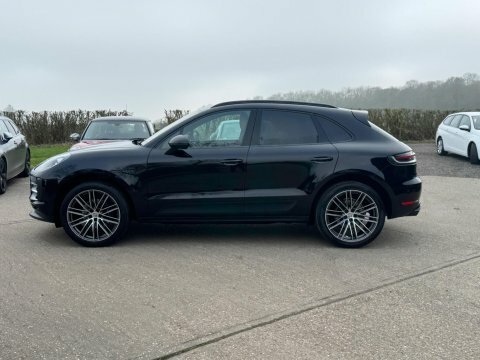 Porsche Macan 2.0T Pdk 4Wd DK69WTG Black #3