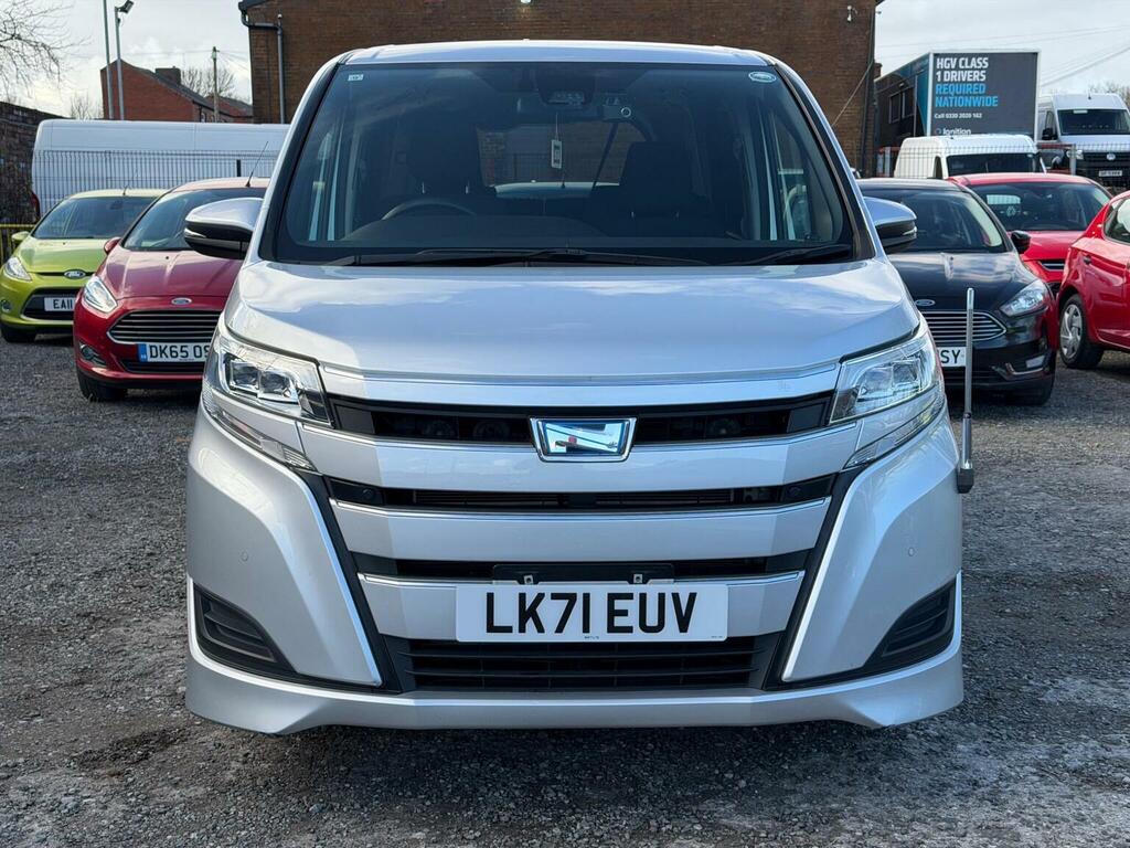 Toyota Noah Mpv Voxy 1.8 Hybrid Euro 6 202171 Silver #2