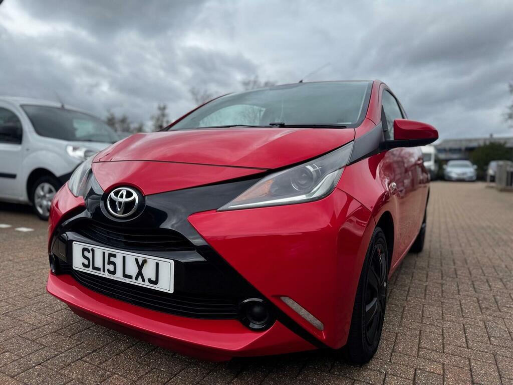 Toyota Aygo Hatchback 1.0 Vvt-i X-play Euro 5 Euro 5 2015 SL15LXJ Red #2