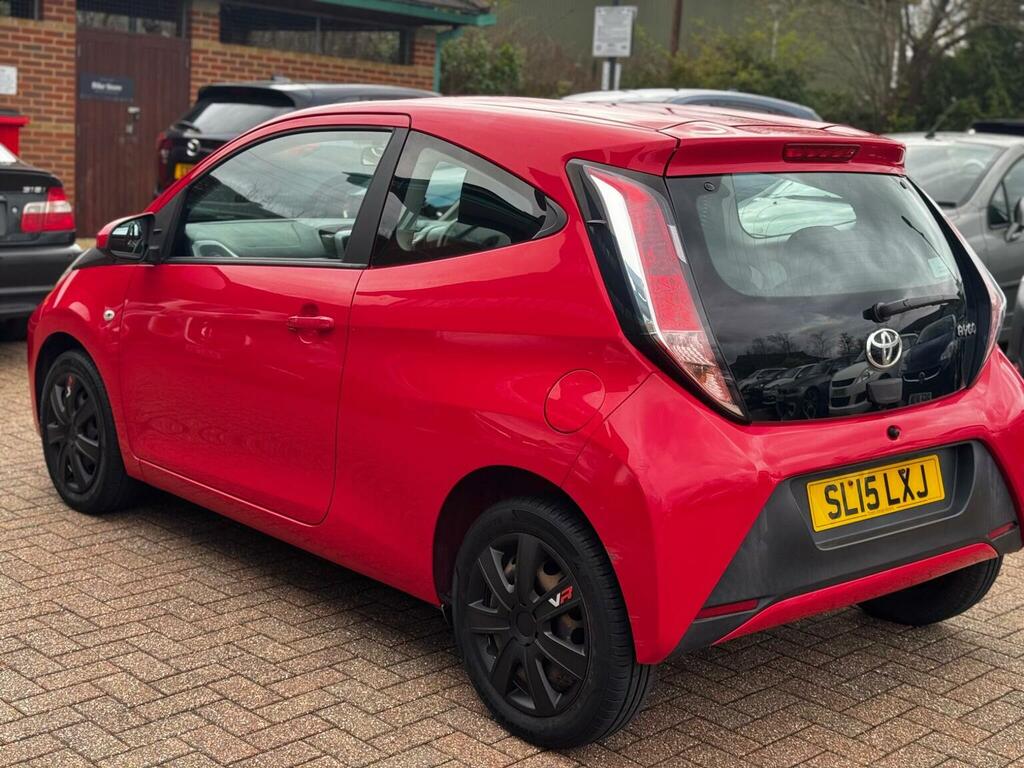 Toyota Aygo Hatchback 1.0 Vvt-i X-play Euro 5 Euro 5 2015 SL15LXJ Red #4