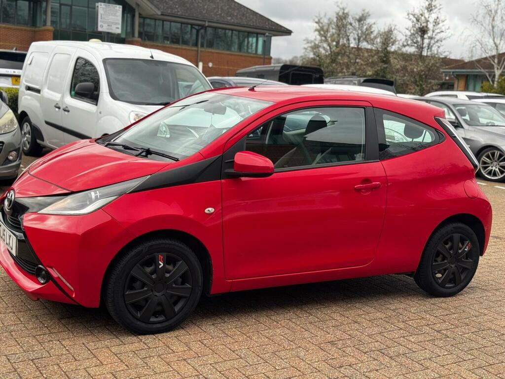 Toyota Aygo Hatchback 1.0 Vvt-i X-play Euro 5 Euro 5 2015 SL15LXJ Red #5