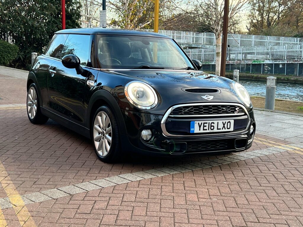 Mini Hatch 2.0 Cooper S Euro 6 Ss YE16LXO Black #3