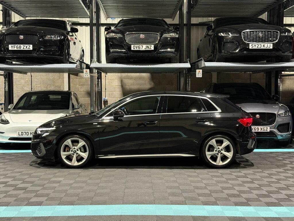 Audi A3 Hatchback 1.5 Tfsi 35 S Line Sportback S Tronic Eu GF21EUU Black #4