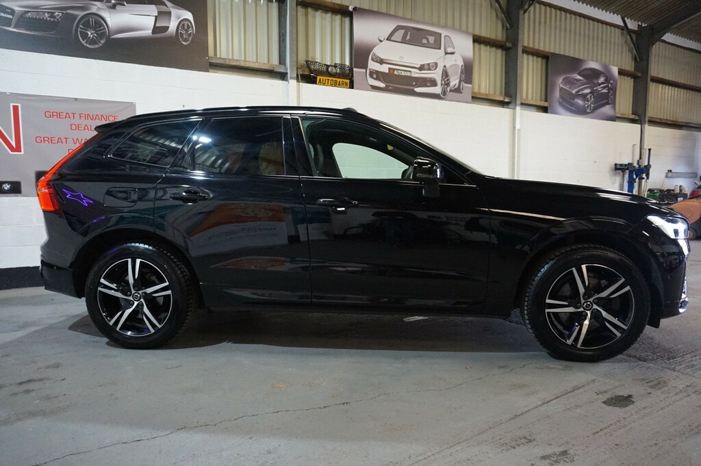 Volvo XC60 Suv 2.0 R-design B4 Awd 197Hp 202222 Black