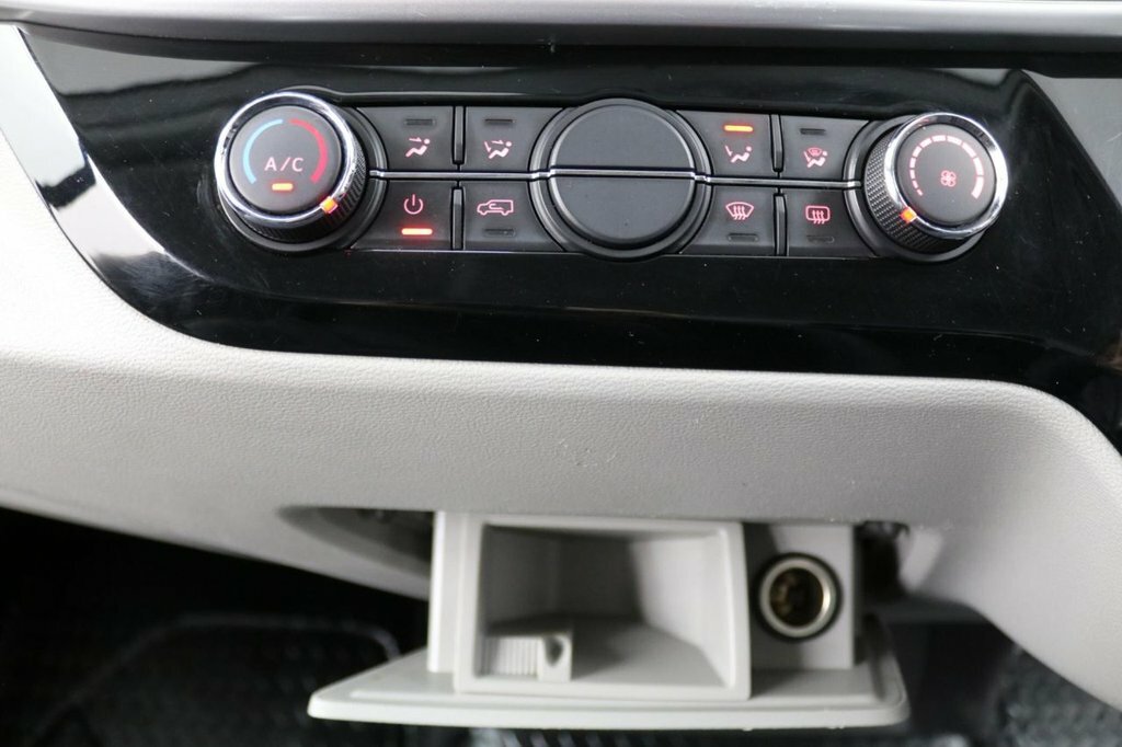 Maxus eDeliver 9 88.5Kwh Panel Van Fwd L3 H3 204 White #45