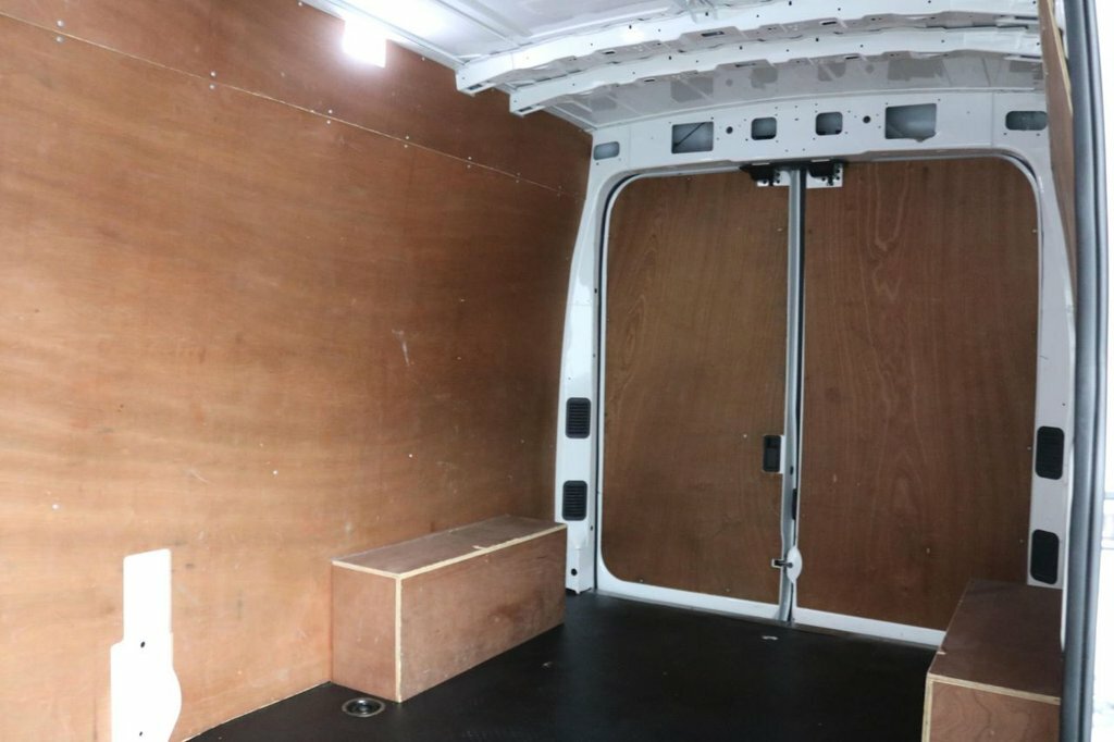 Maxus eDeliver 9 88.5Kwh Panel Van Fwd L3 H3 204 White #16