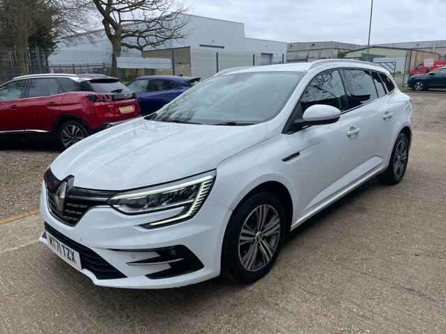 Renault Megane 1.5 Blue Dci Iconic Sport Tourer MT71TZX White #4