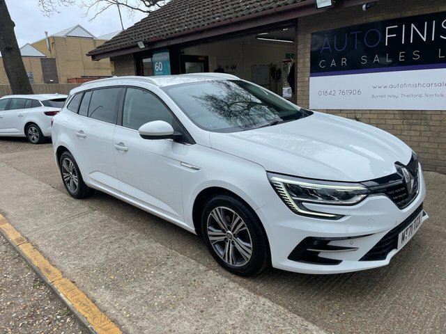 Renault Megane 1.5 Blue Dci Iconic Sport Tourer White