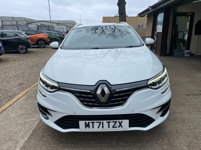Renault Megane 1.5 Blue Dci Iconic Sport Tourer MT71TZX White #2