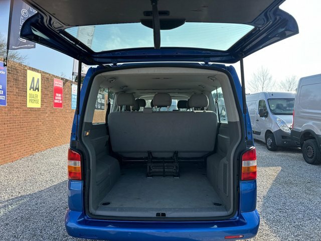 Volkswagen Transporter Shuttle Shuttle T30 Swb Green #10
