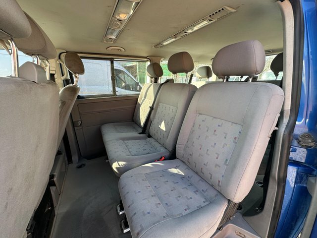 Volkswagen Transporter Shuttle Shuttle T30 Swb Green #8