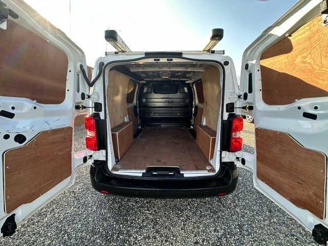 Peugeot Expert Bluehdi 1000 Professional Premium MT71JKN White #6