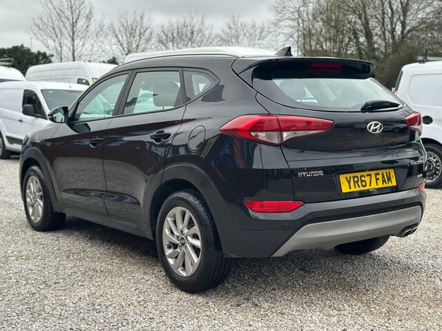 Hyundai Tucson Crdi Se Nav 4Wd YR67FAM Black #3