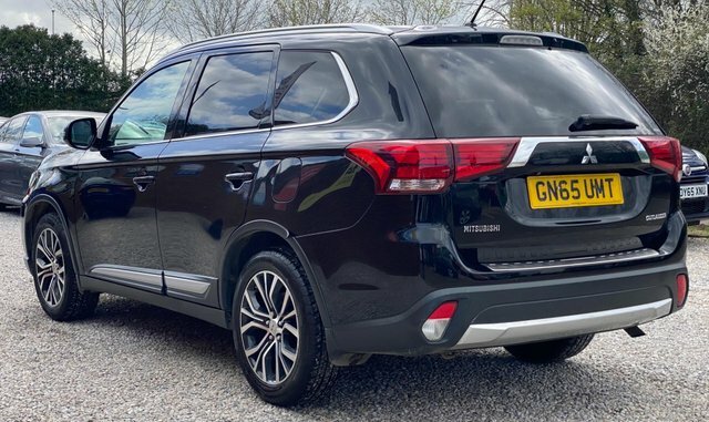 Mitsubishi Outlander Di-d Gx4 4Wd Black #4