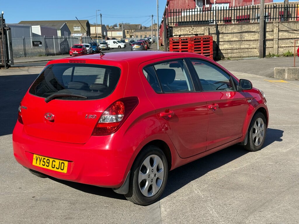 Hyundai I20 1.2 Comfort Hatchback Euro 4 77 Red #3