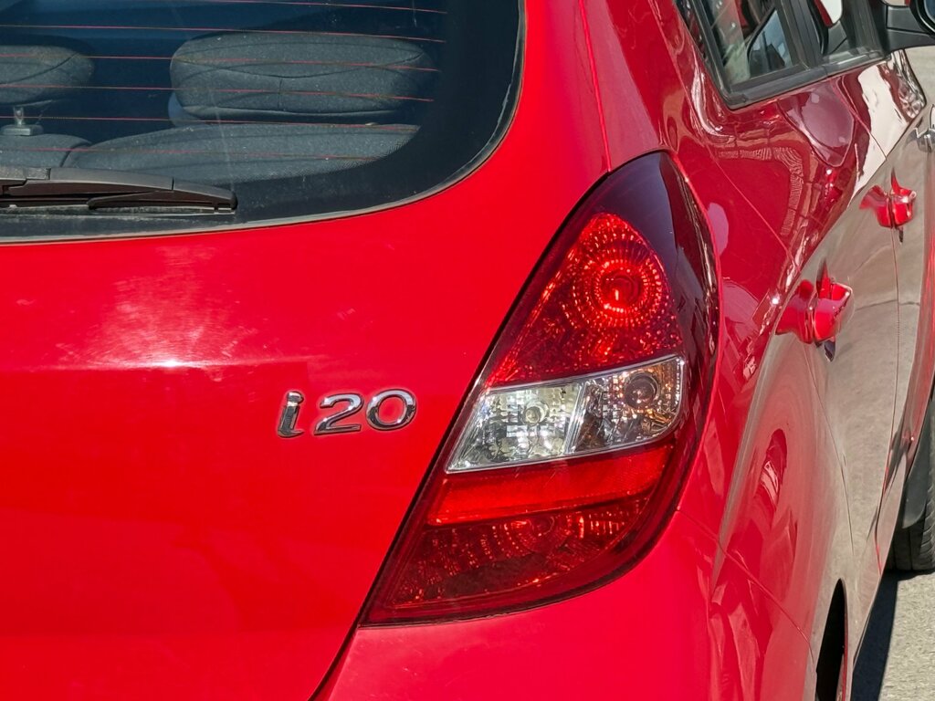 Hyundai I20 1.2 Comfort Hatchback Euro 4 77 Red #5