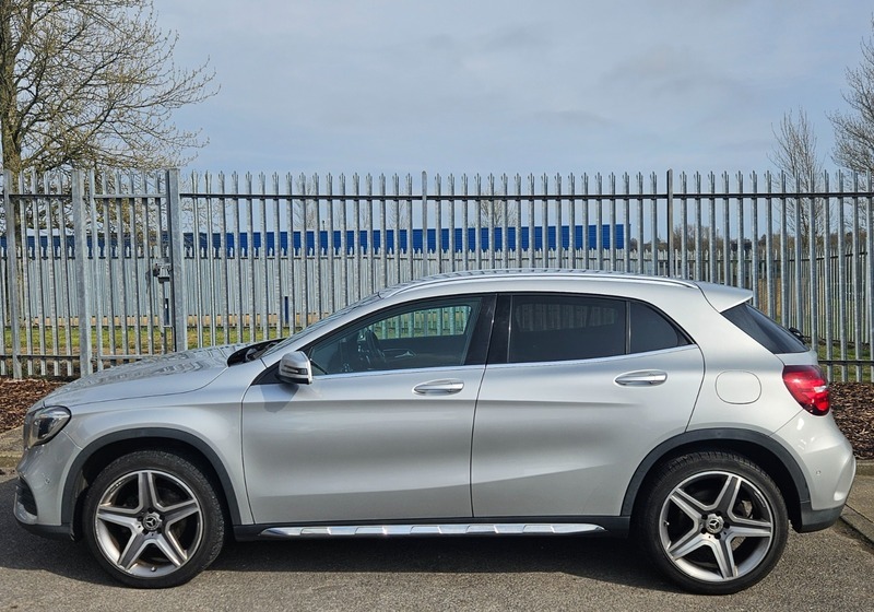 Mercedes-Benz C Class 2.1 Gla200d Amg Line SJ68KBE Silver #4