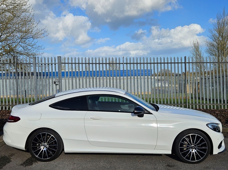 Mercedes-Benz C Class 2.0 C200 Amg Line RX67FUD White #2