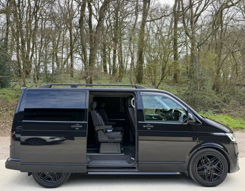 Volkswagen Caravelle Mpv 2.0 Tdi Executive 202020 KY20OXS Black #2