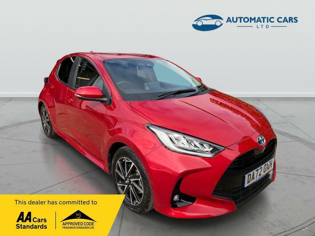 Toyota Yaris Design Fhev 1.5 Red