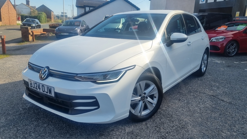 Volkswagen Golf 1.5 Life Tsi BJ24OJW White #3