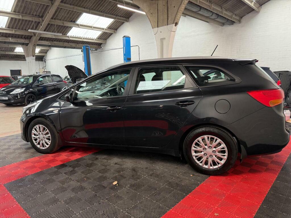 Kia Ceed 1.6 Crdi 1 Sportswagon Euro 6 S S Black #5