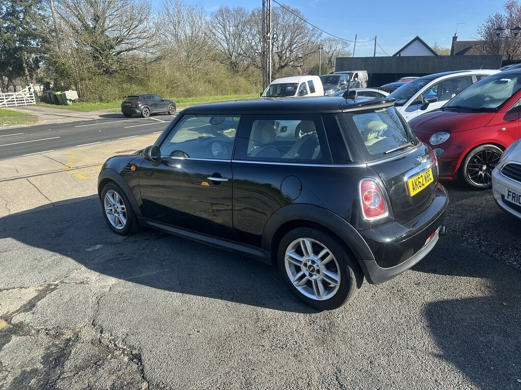 Mini Hatch Hatchback 1.6 Cooper D Hatch 2012 AK62WBE Black #4