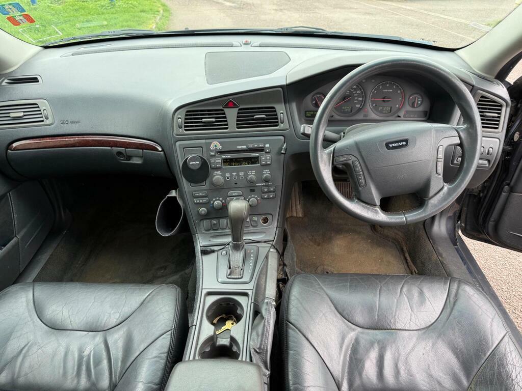 Volvo V70 2.4 Se Silver #10