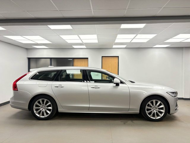Volvo V90 2.0 T4 Momentum Plus Estate Euro 6 ST69VDX Silver #3