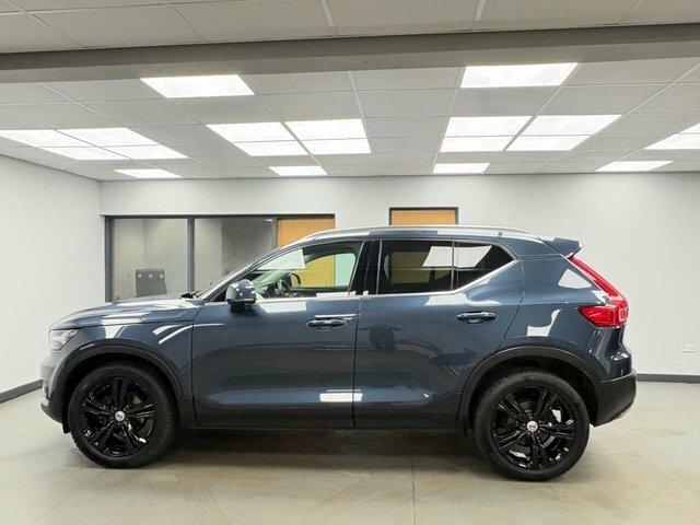 Volvo XC40 2.0 D3 Inscription Pro Suv Euro KM69BMV Blue #4