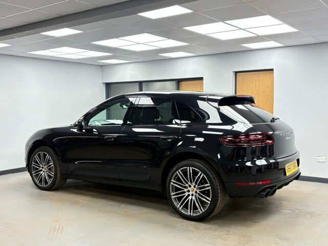 Porsche Macan 3.0 V6 S Suv Pdk 4Wd Euro 6 Ss 340 KE67DDX Black #5