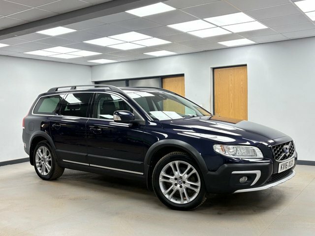 Volvo XC70 2.4 D4 Se Lux Estate Awd Euro 6 S Blue #2