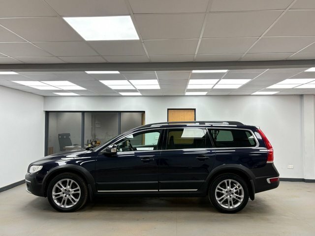 Volvo XC70 2.4 D4 Se Lux Estate Awd Euro 6 S Blue #4