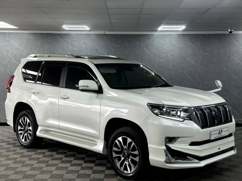 Toyota Land Cruiser Land Cruiser Prado - 2022 22 White