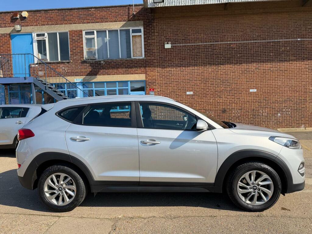 Hyundai Tucson 1.7 Crdi Blue Drive Se Nav Euro 6 Ss BK17KUS Silver #5