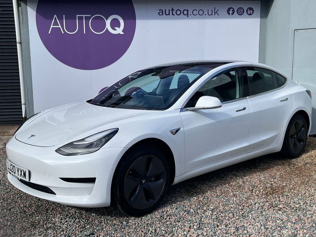 Tesla Model 3 Saloon White