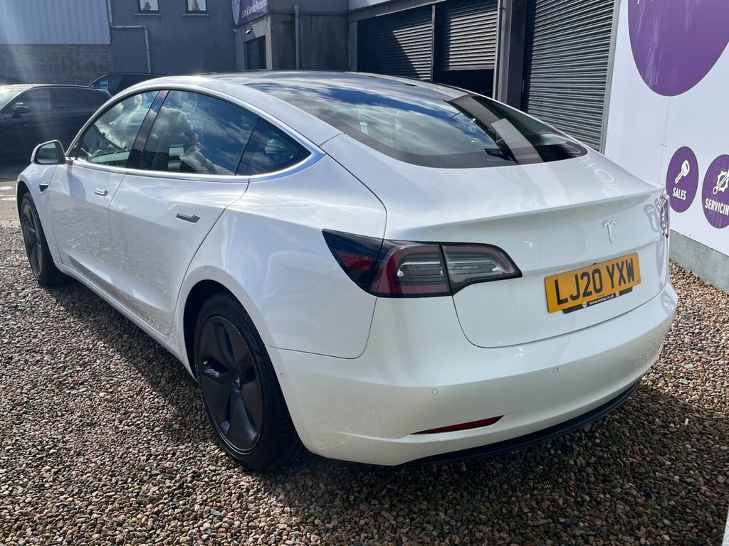 Tesla Model 3 Saloon LJ20YXW White #4