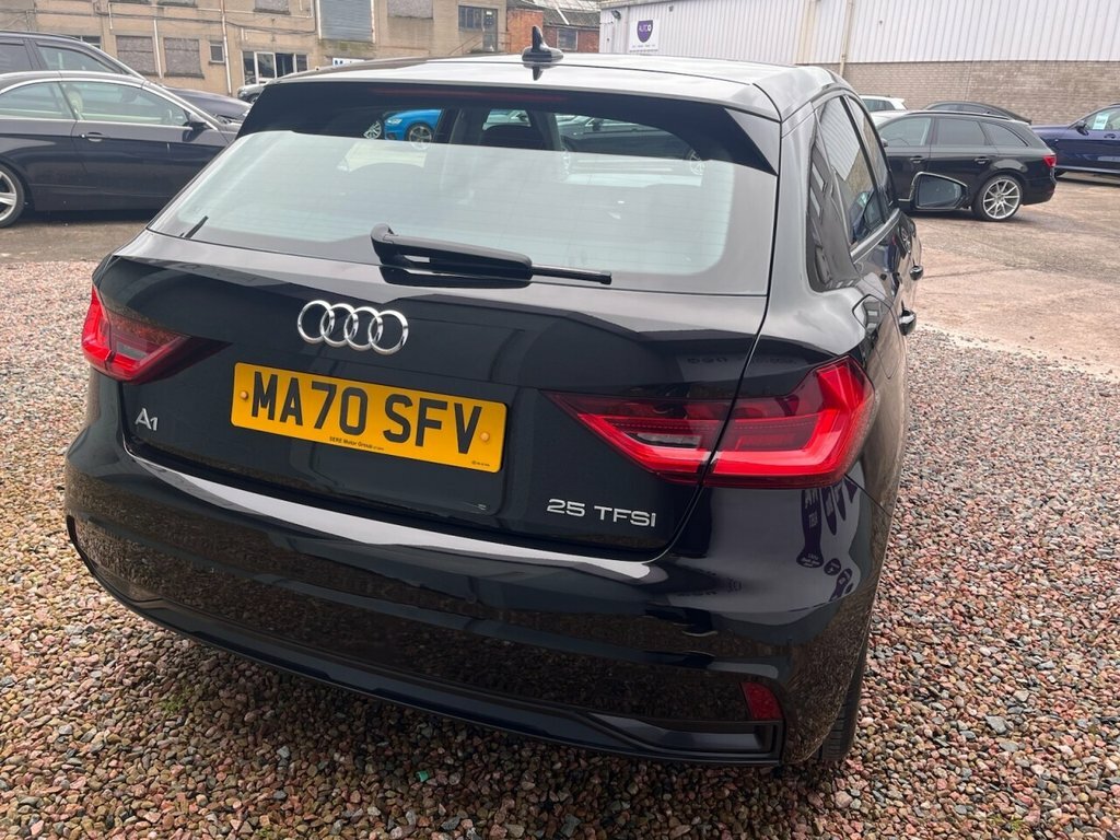 Audi A1 1L Sport MA70SFV Black #5