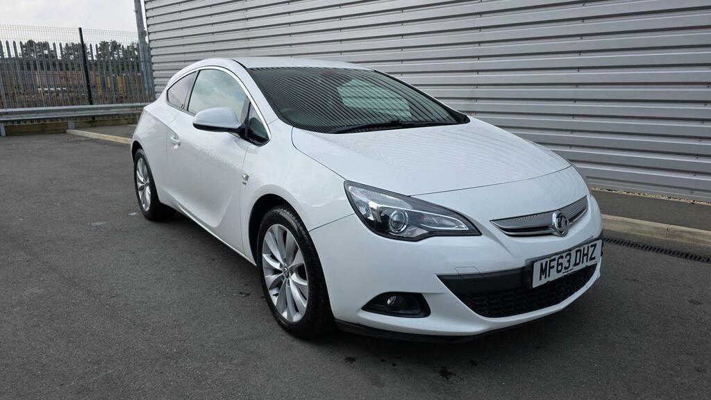 Vauxhall Astra GTC 2.0 Cdti Sri Euro 5 S S White