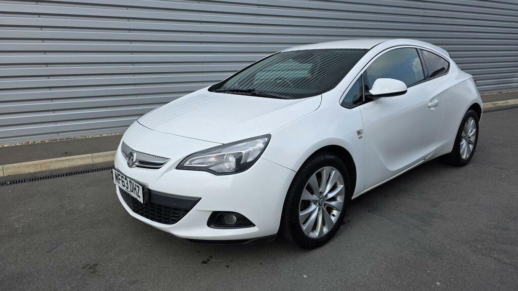 Vauxhall Astra GTC 2.0 Cdti Sri Euro 5 S S White #3