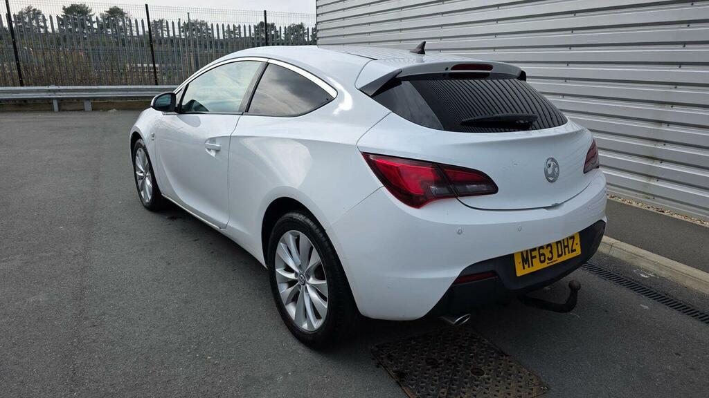 Vauxhall Astra GTC 2.0 Cdti Sri Euro 5 S S White #5